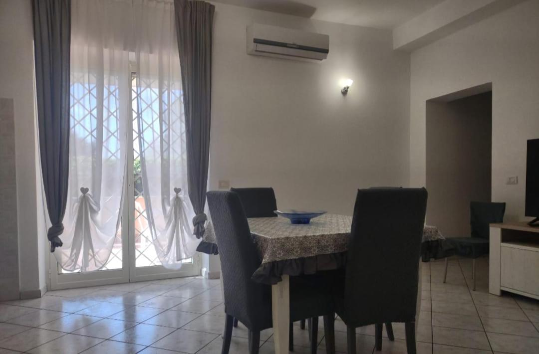 Lizzies Hus Apartman Fiumicino Kültér fotó
